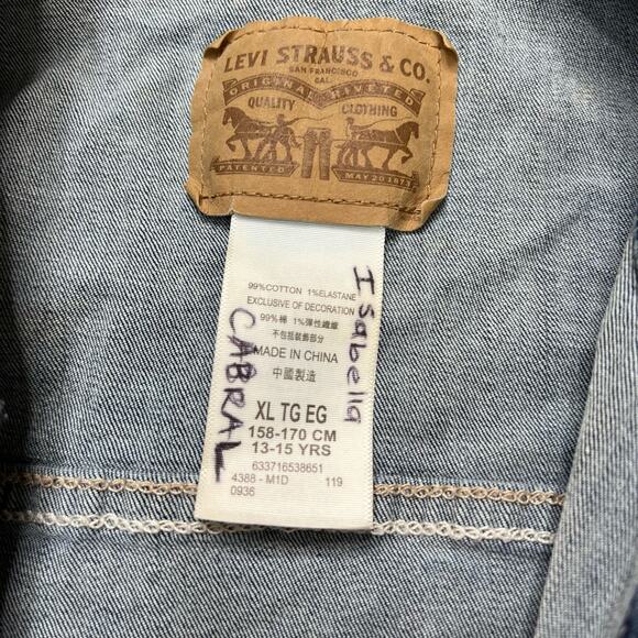 Levis Girls Youth Denim Jean Jacket Medium Wash Distressed Patches Size XL - Picture 3 of 4